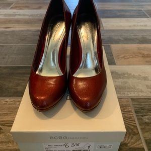 Bcbg red patent leather pumps